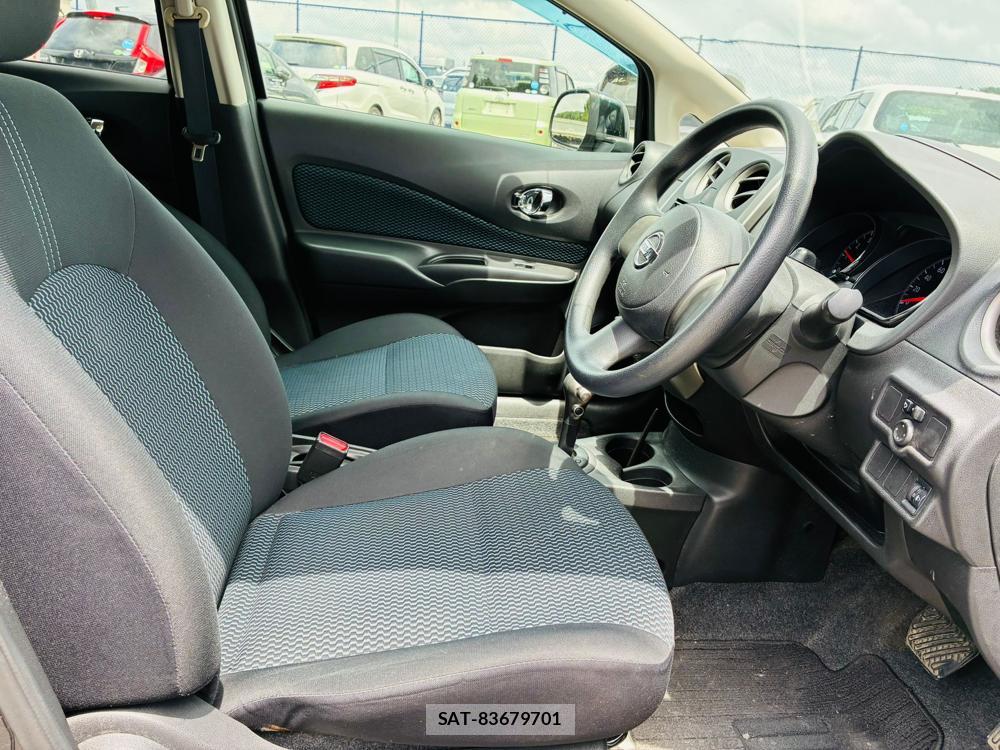 Nissan NOTE 2013-12 7683571-11