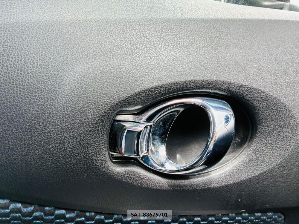 Nissan NOTE 2013-12 7683571-21
