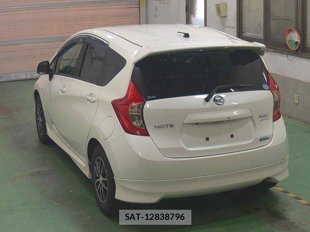 Nissan NOTE 2013-11 7472685-2