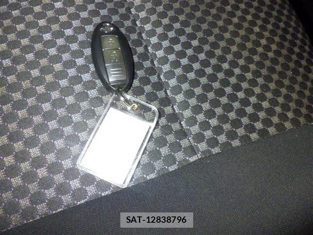 Nissan NOTE 2013-11 7472685-6