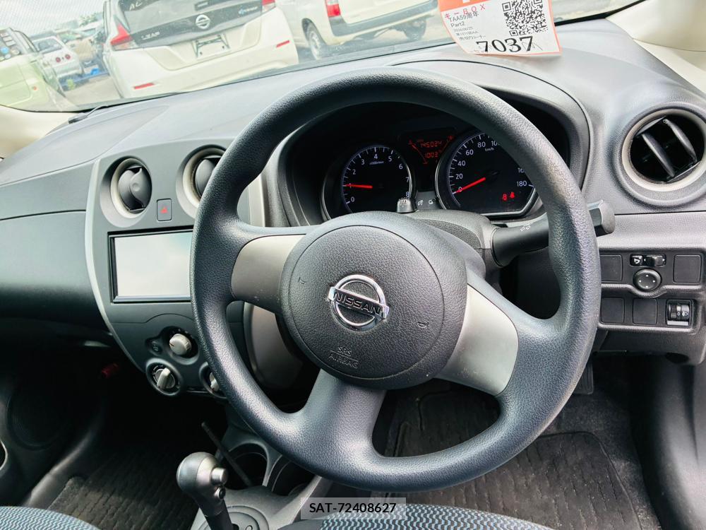 Nissan NOTE 2013-08 7683570-14