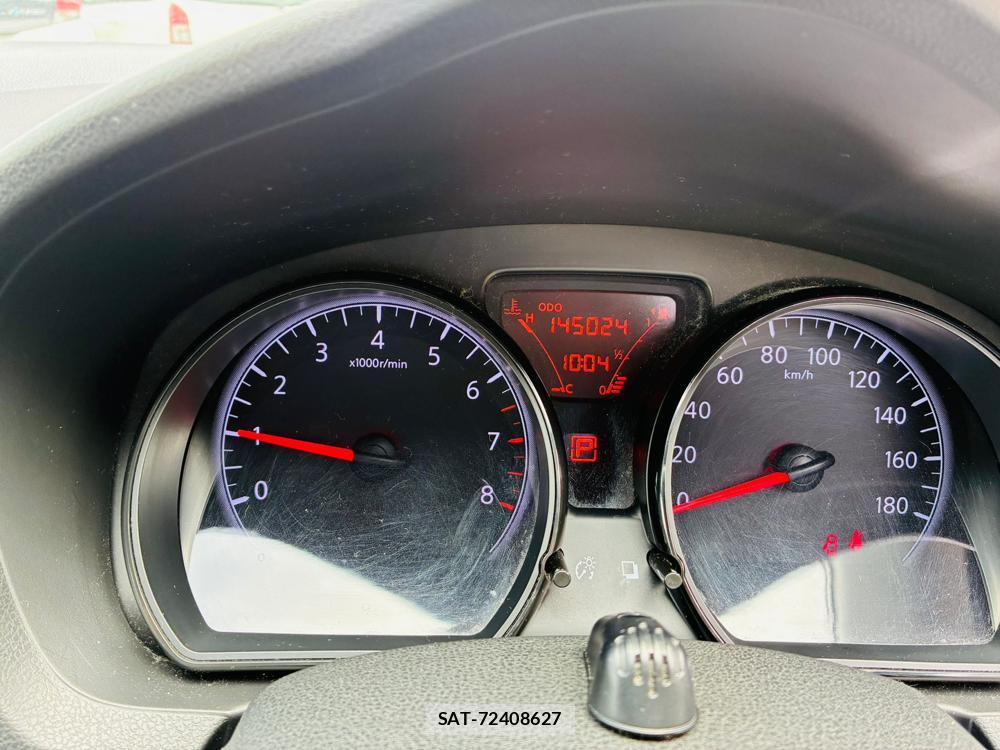 Nissan NOTE 2013-08 7683570-15