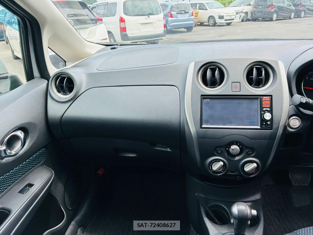 Nissan NOTE 2013-08 7683570-16