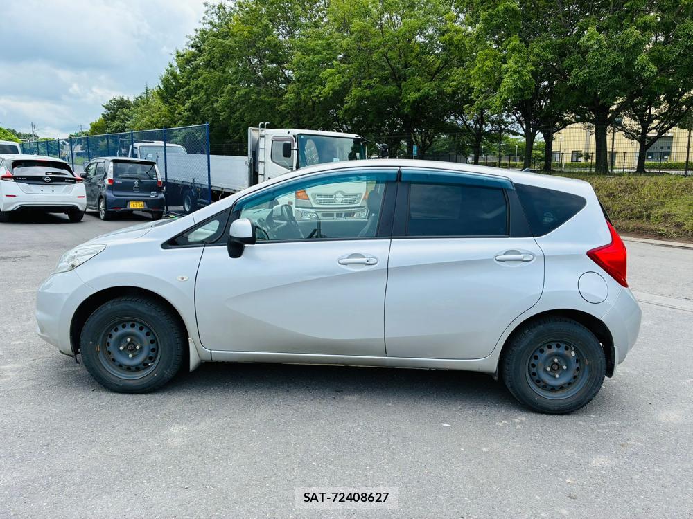 Nissan NOTE 2013-08 7683570-1