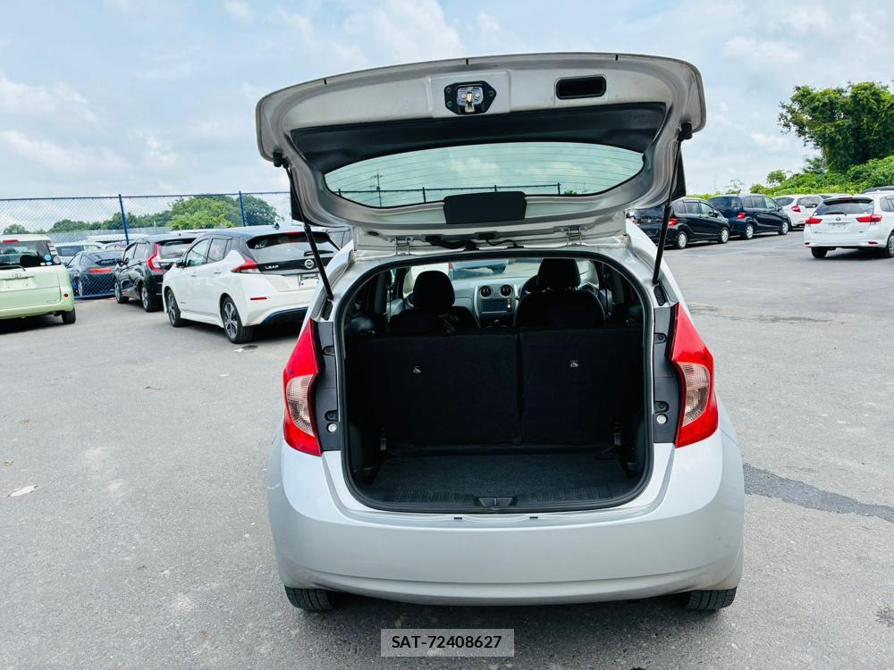 Nissan NOTE 2013-08 7683570-25