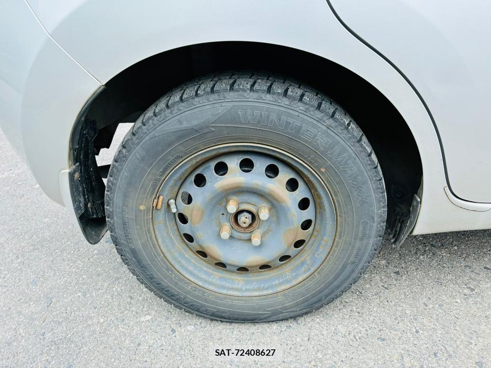 Nissan NOTE 2013-08 7683570-26