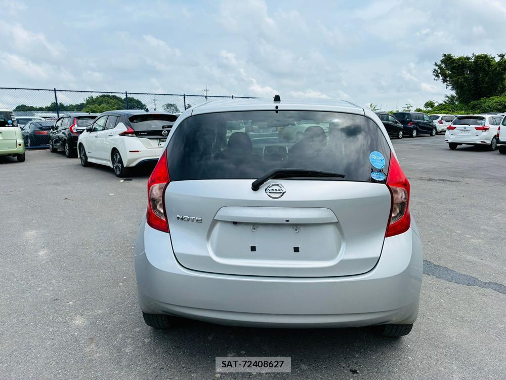 Nissan NOTE 2013-08 7683570-3