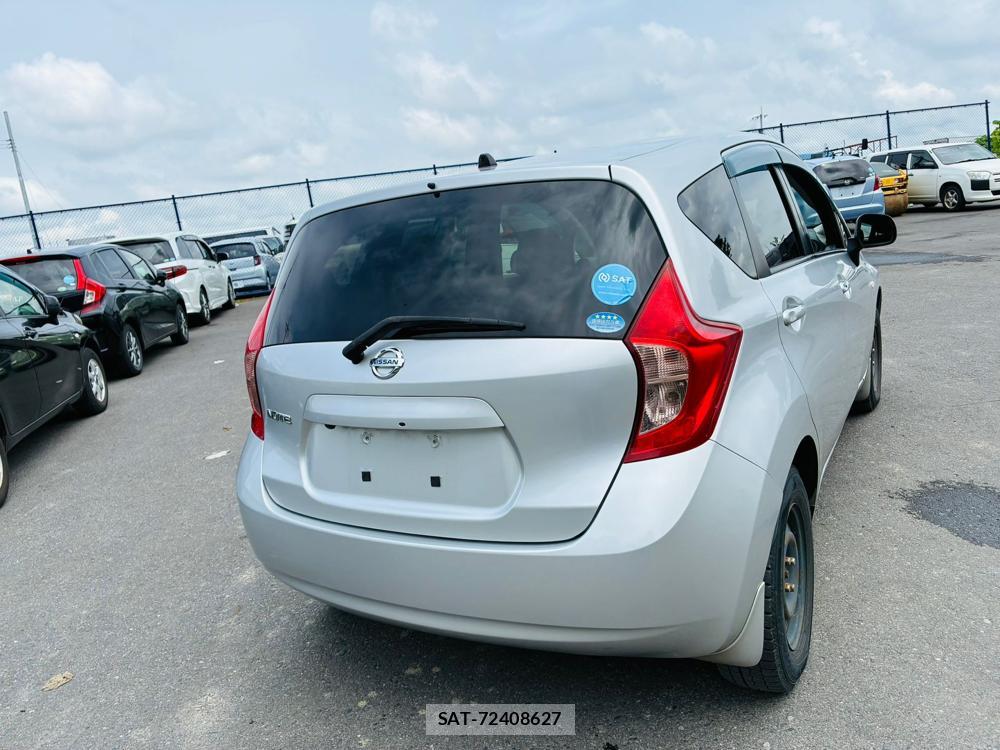 Nissan NOTE 2013-08 7683570-4