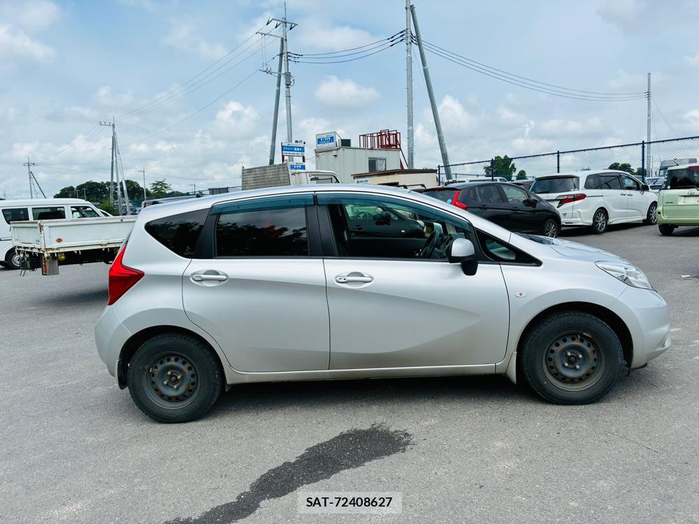 Nissan NOTE 2013-08 7683570-5