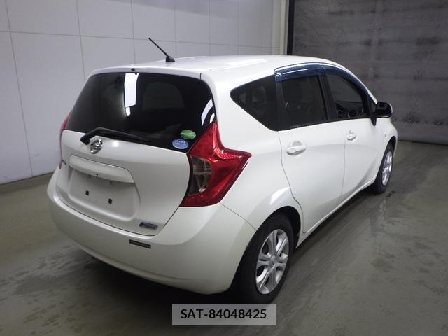 Nissan NOTE 2013-11 7860324-1