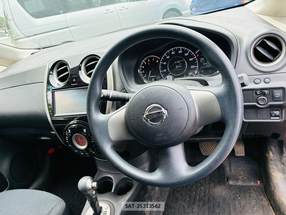 Nissan NOTE 2013-11 7740872-12
