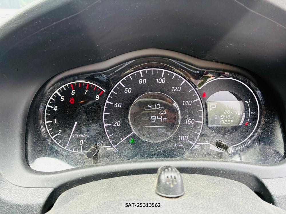 Nissan NOTE 2013-11 7740872-14