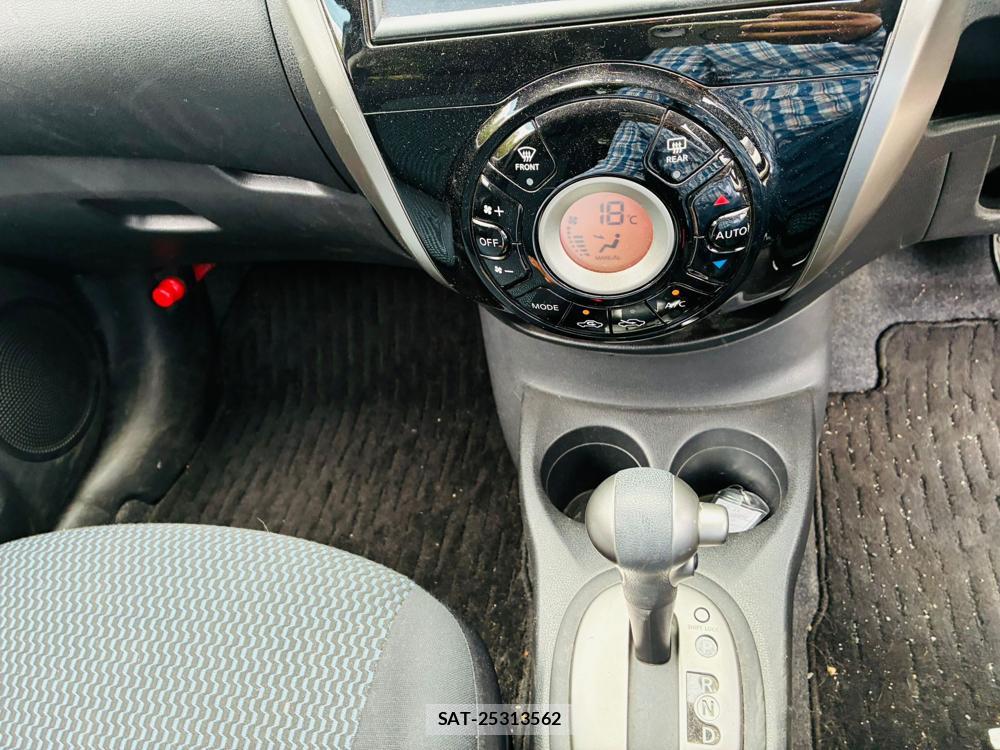 Nissan NOTE 2013-11 7740872-17
