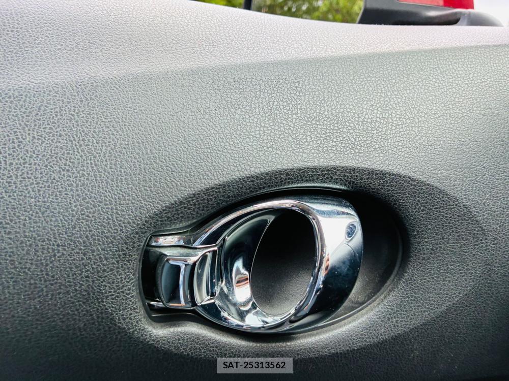 Nissan NOTE 2013-11 7740872-20