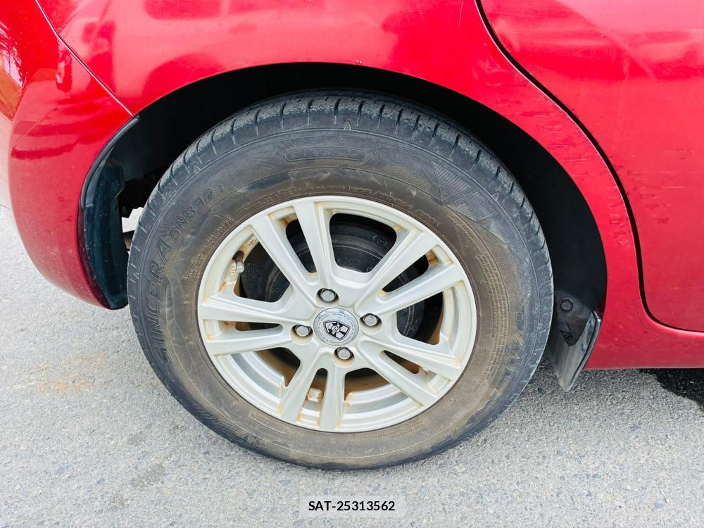 Nissan NOTE 2013-11 7740872-25