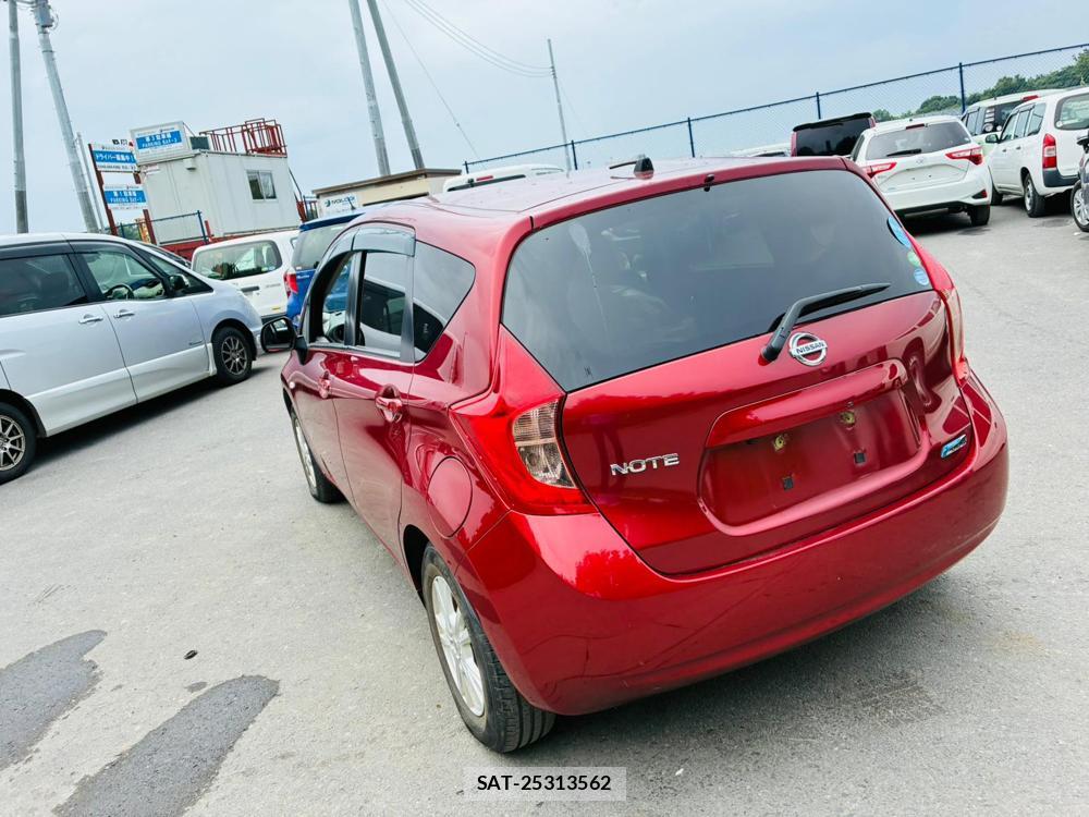 Nissan NOTE 2013-11 7740872-2