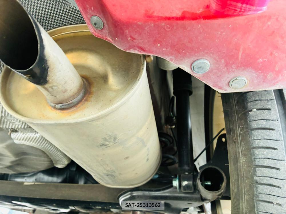 Nissan NOTE 2013-11 7740872-34