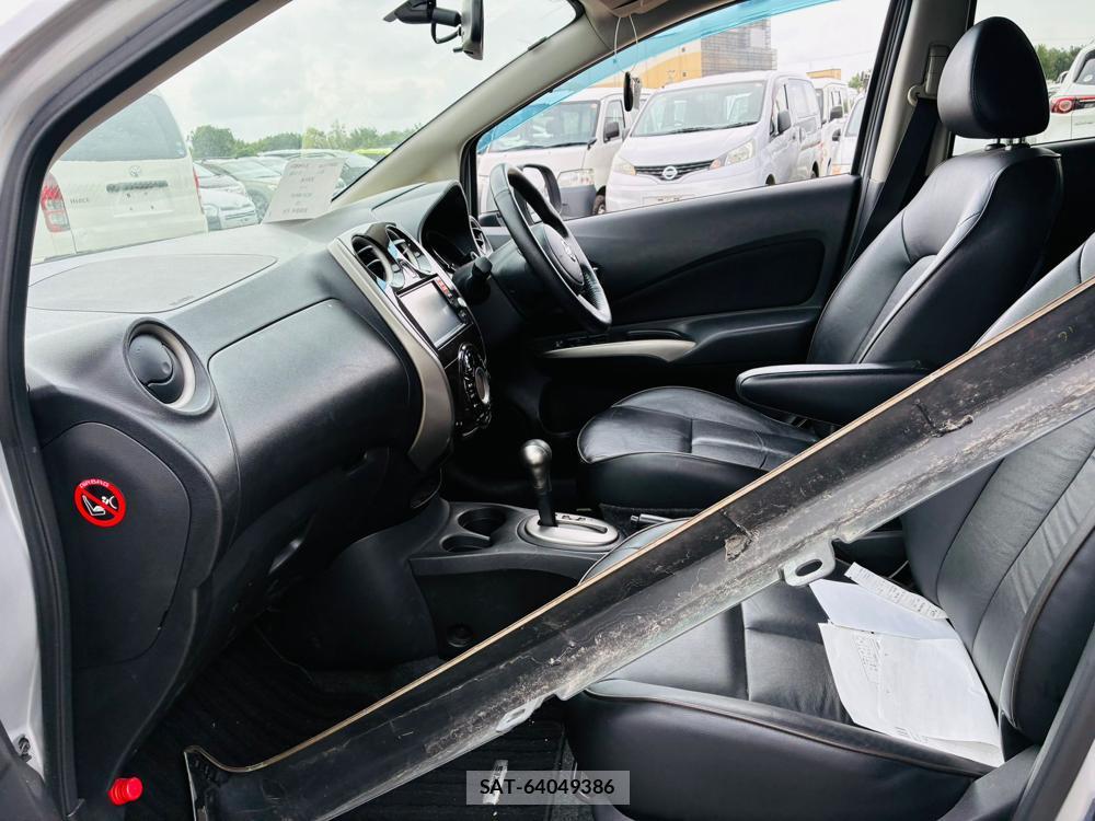 Nissan NOTE 2013-07 7658233-10