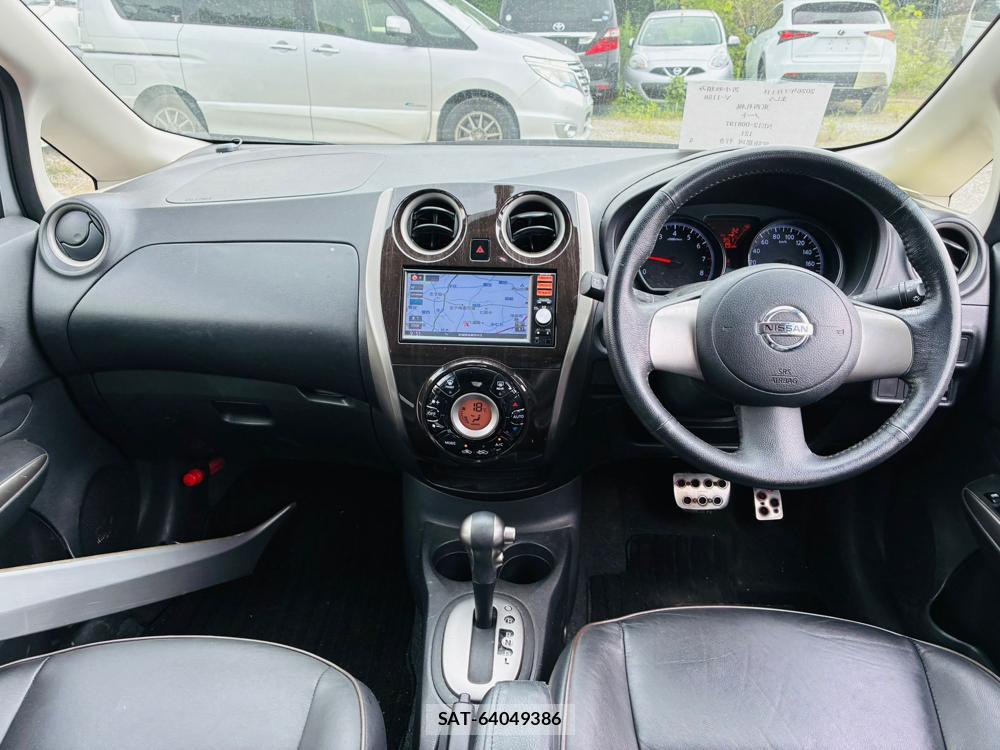 Nissan NOTE 2013-07 7658233-12