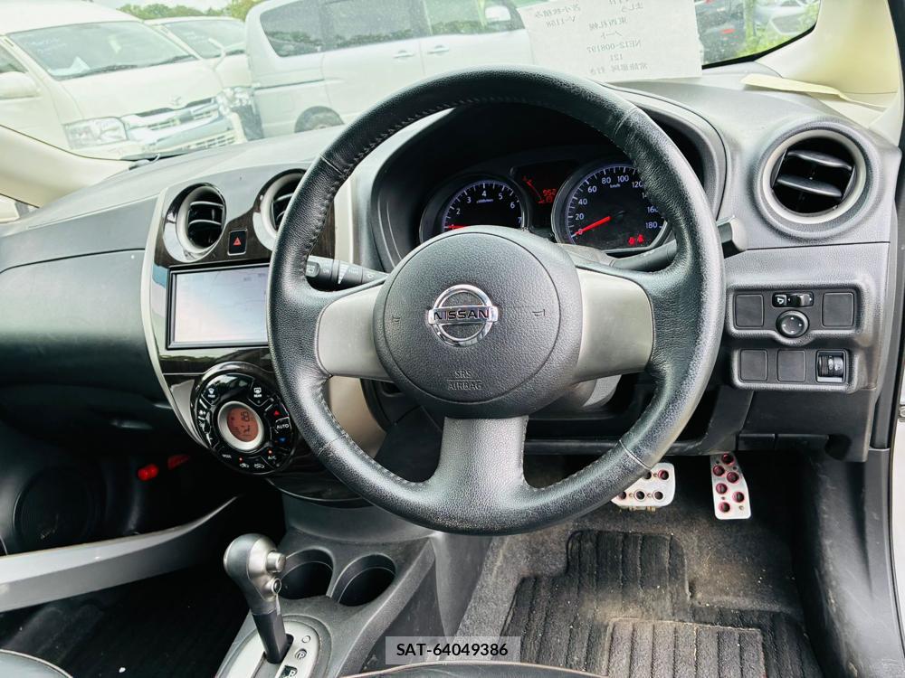 Nissan NOTE 2013-07 7658233-14