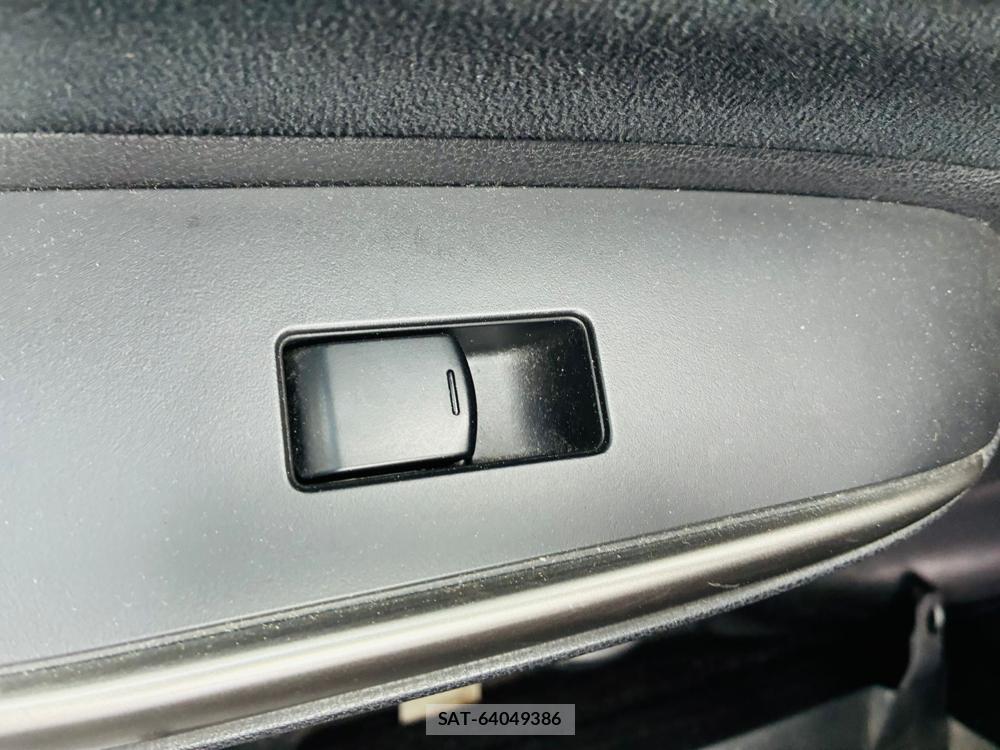 Nissan NOTE 2013-07 7658233-22