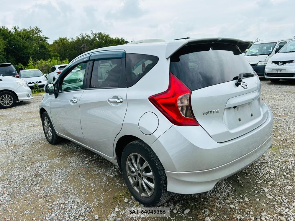 Nissan NOTE 2013-07 7658233-2