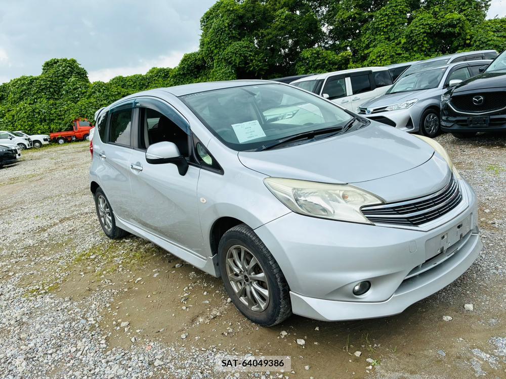 Nissan NOTE 2013-07 7658233-6