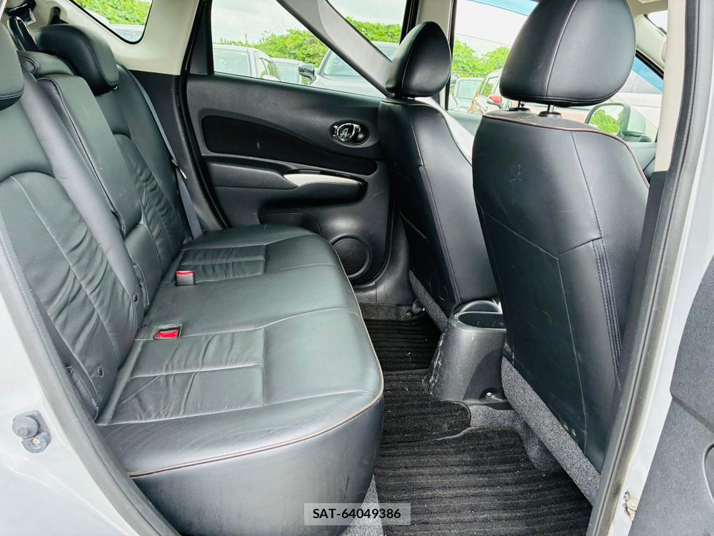 Nissan NOTE 2013-07 7658233-8