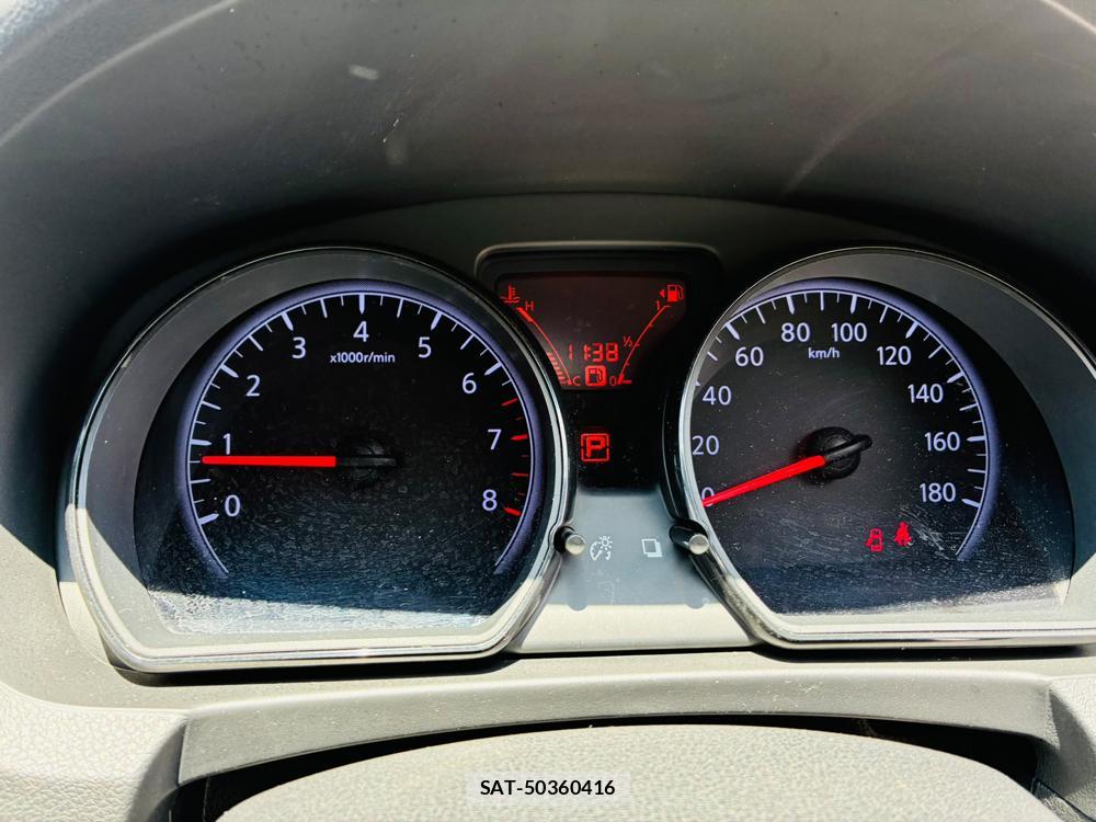 Nissan NOTE 2013-03 7639858-15