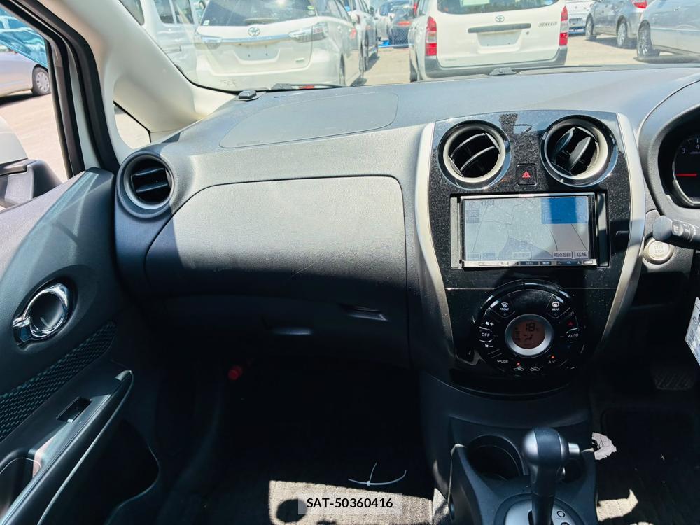 Nissan NOTE 2013-03 7639858-16