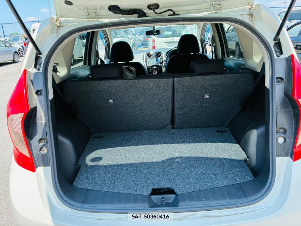 Nissan NOTE 2013-03 7639858-24