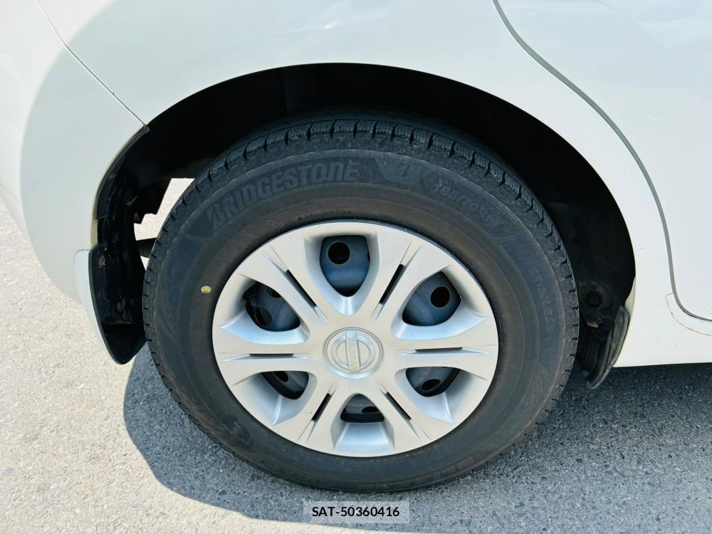 Nissan NOTE 2013-03 7639858-26