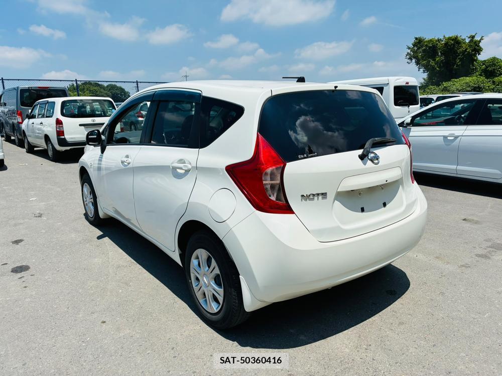 Nissan NOTE 2013-03 7639858-2