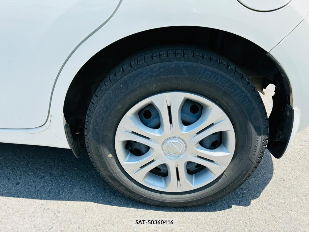 Nissan NOTE 2013-03 7639858-29