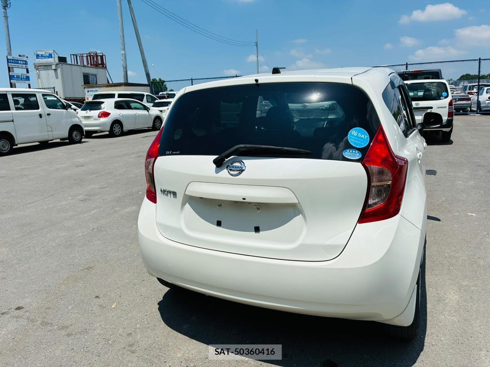 Nissan NOTE 2013-03 7639858-4