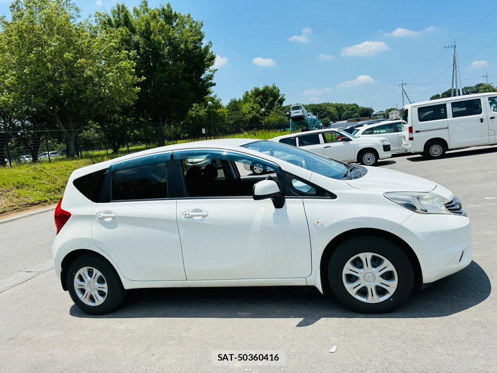 Nissan NOTE 2013-03 7639858-5