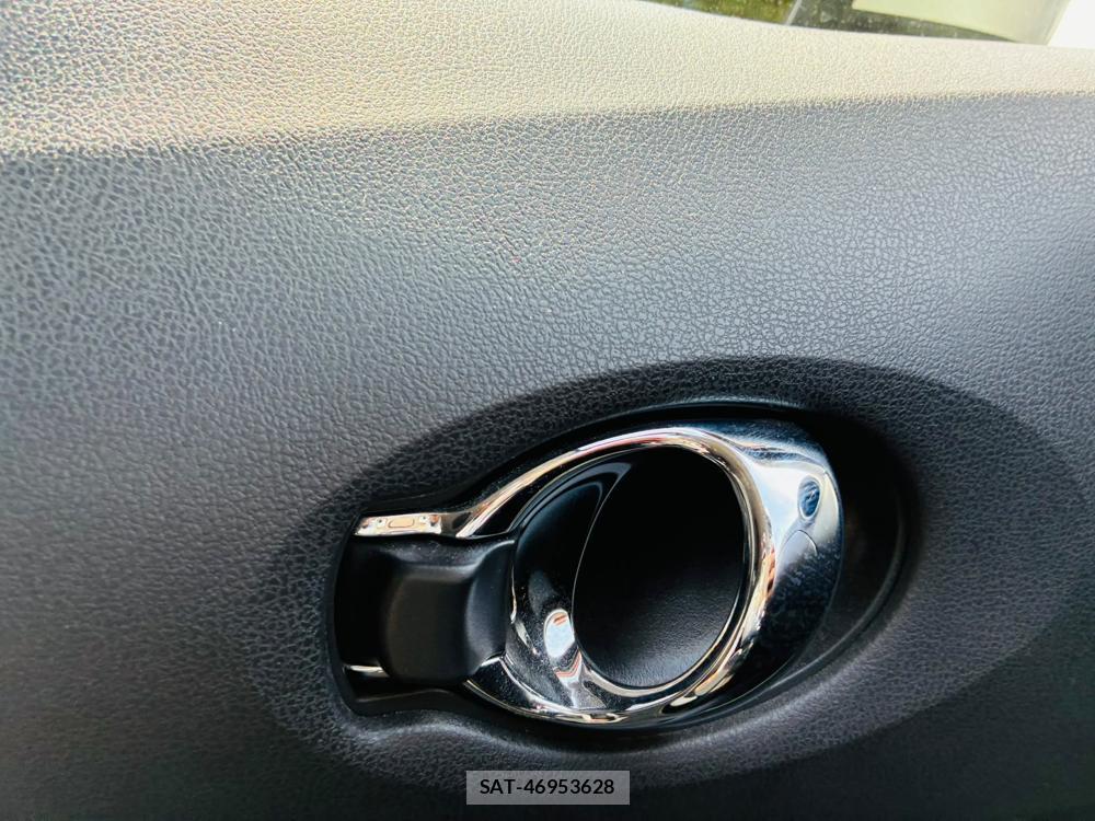 Nissan NOTE 2019-06 7933121-21