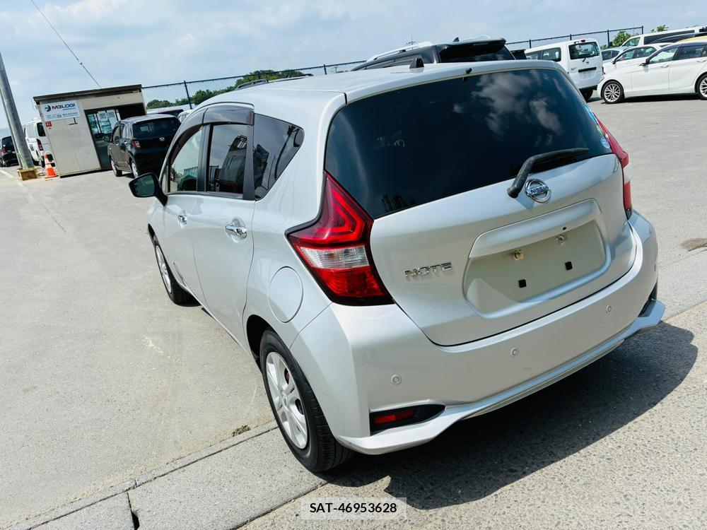 Nissan NOTE 2019-06 7933121-2