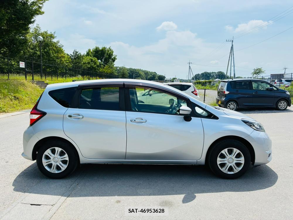 Nissan NOTE 2019-06 7933121-5