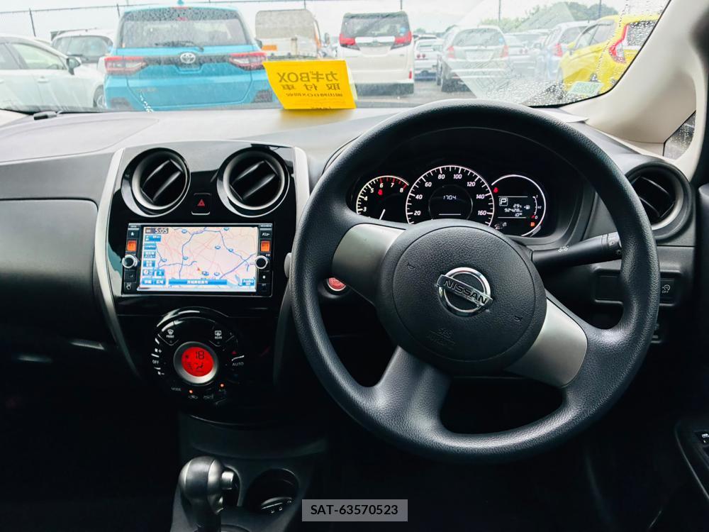 Nissan NOTE 2013-11 7930560-13