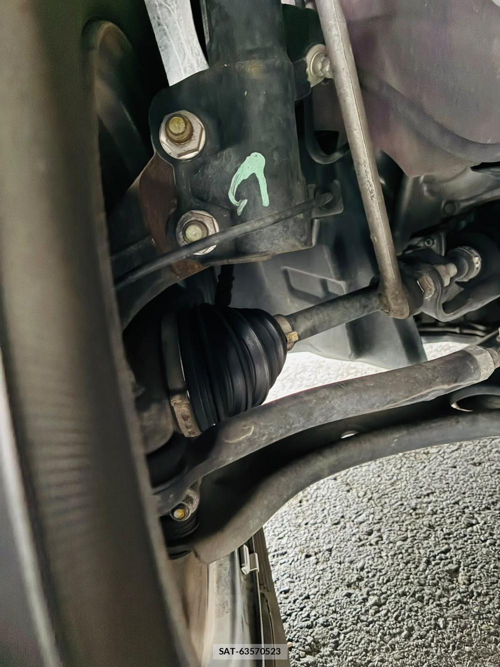 Nissan NOTE 2013-11 7930560-32