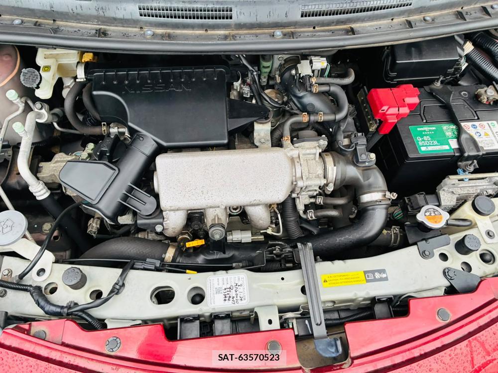 Nissan NOTE 2013-11 7930560-36