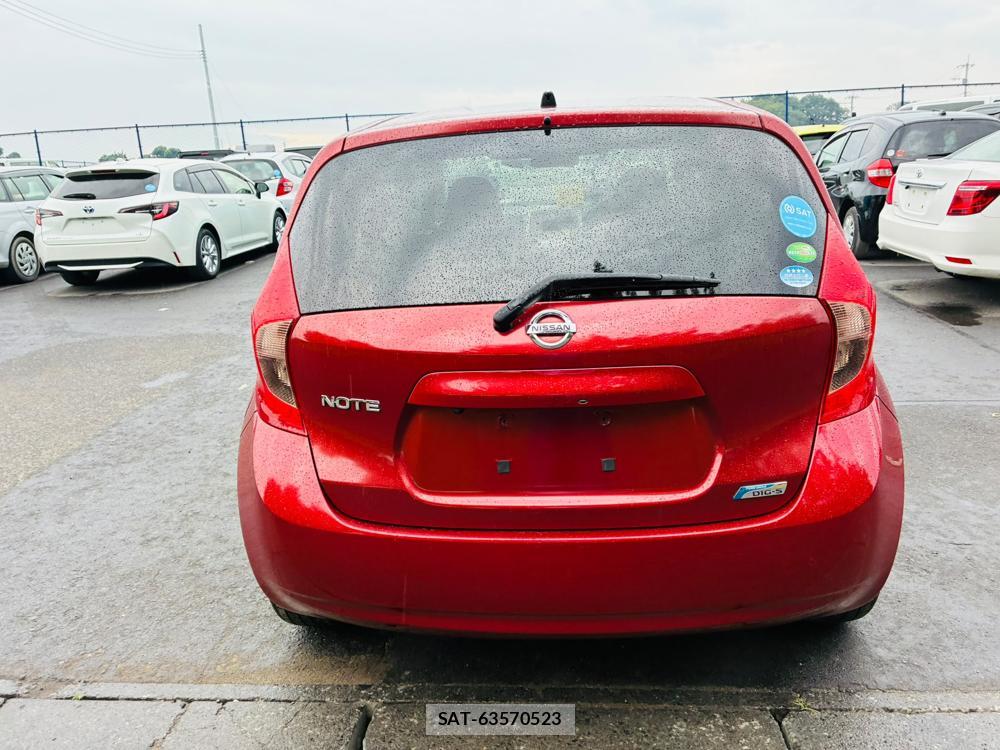 Nissan NOTE 2013-11 7930560-3