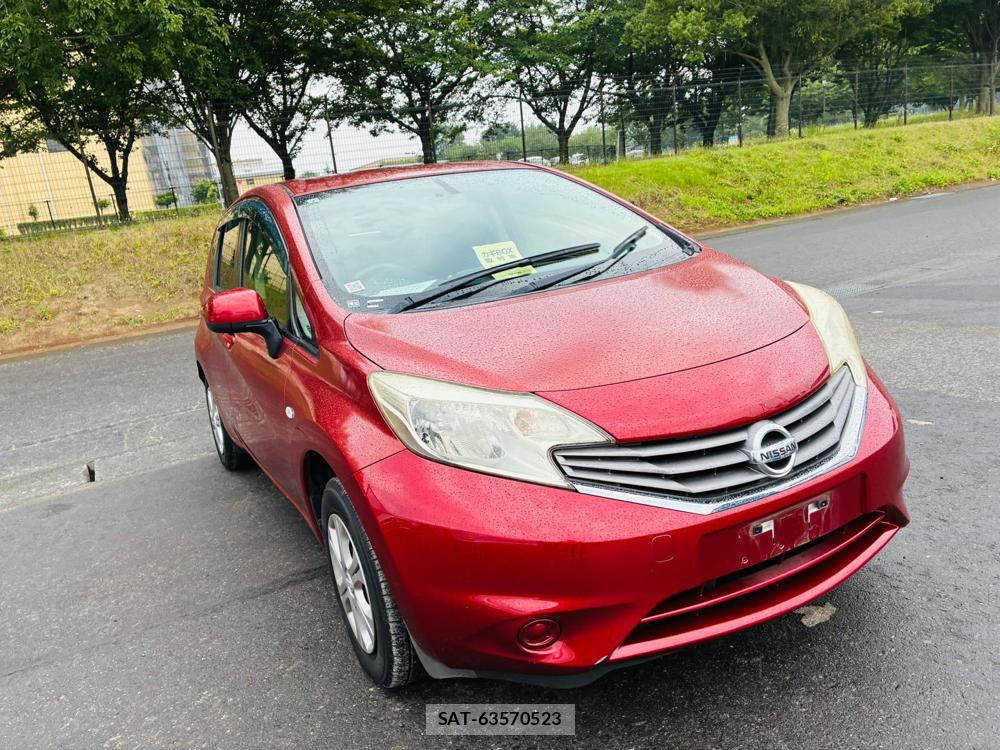 Nissan NOTE 2013-11 7930560-6