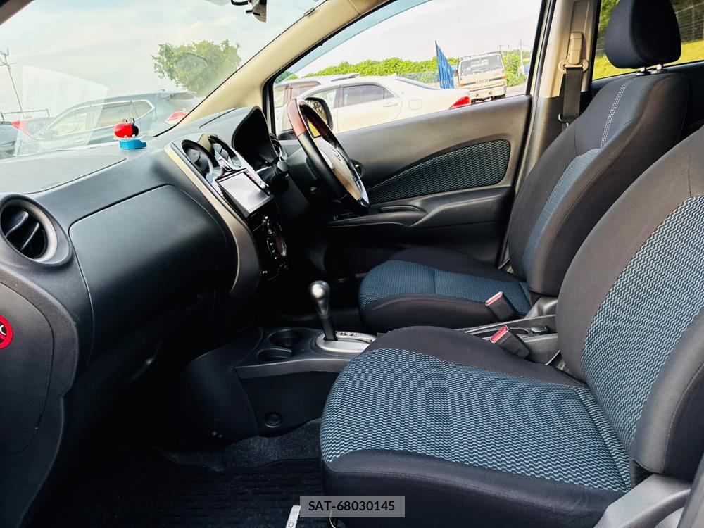 Nissan NOTE 2013-12 7924645-10