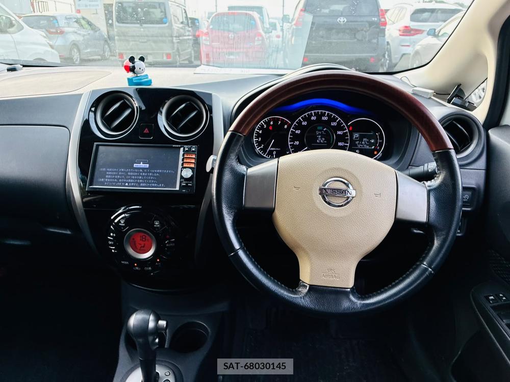 Nissan NOTE 2013-12 7924645-13