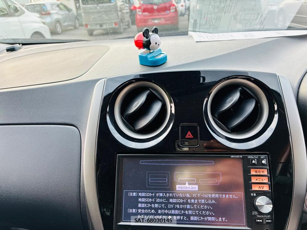 Nissan NOTE 2013-12 7924645-17