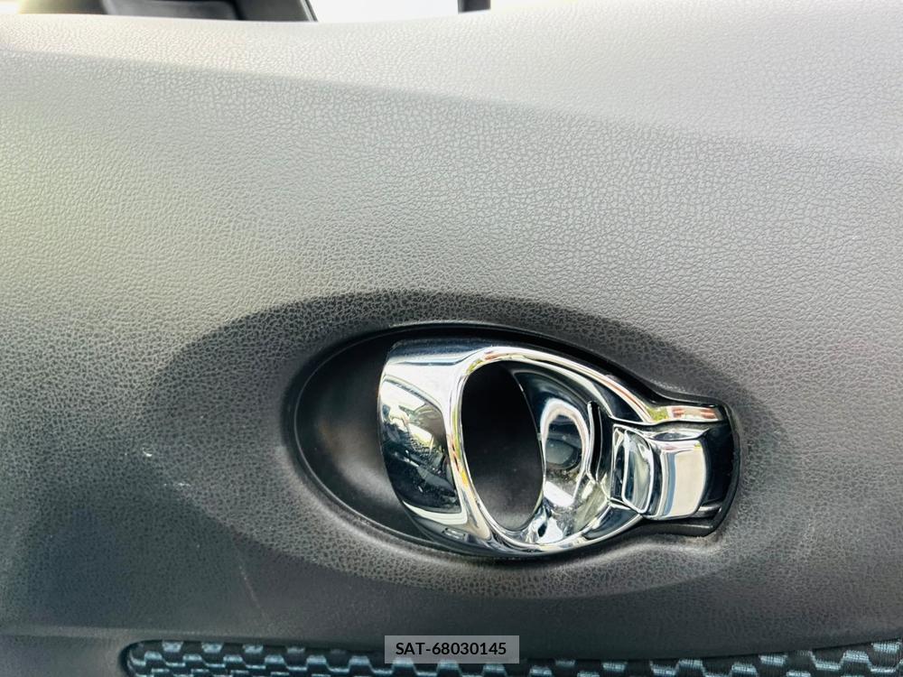 Nissan NOTE 2013-12 7924645-20