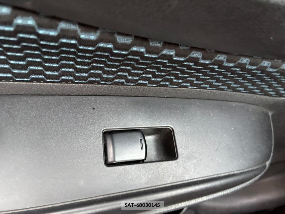Nissan NOTE 2013-12 7924645-23