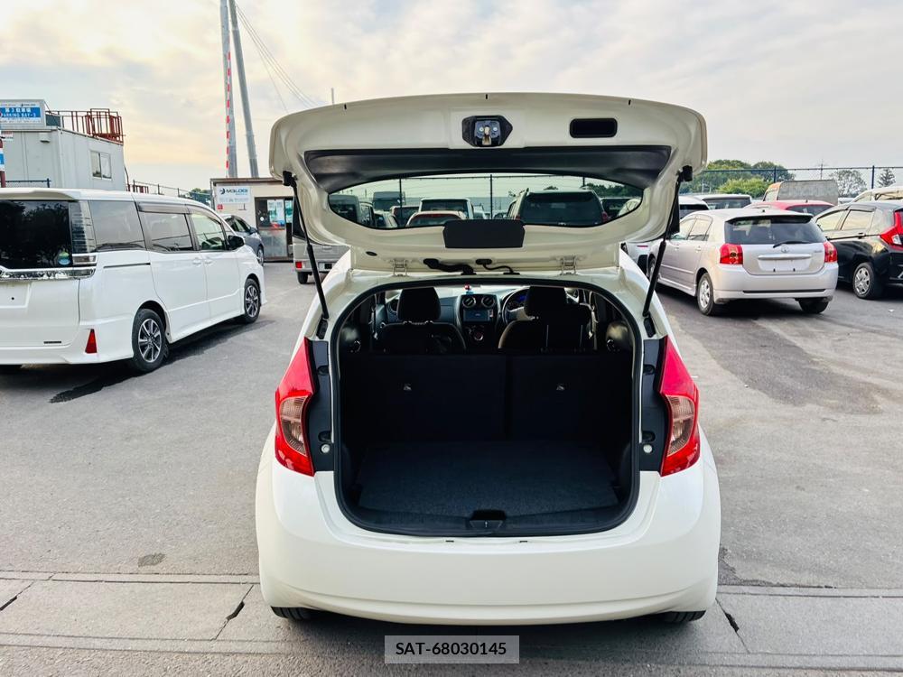 Nissan NOTE 2013-12 7924645-26